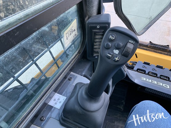 Photo of 2024 John Deere 335 P
