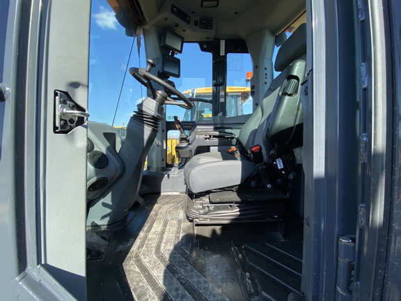 2023 John Deere 524 P