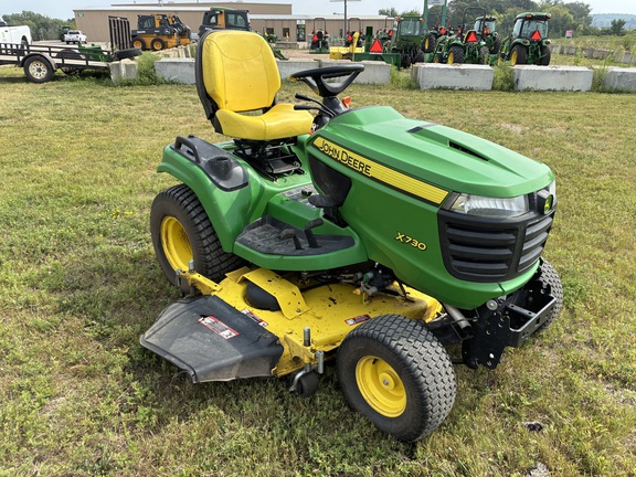 2016 John Deere X730 - Photo3