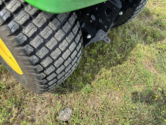 2016 John Deere X730 - Photo16