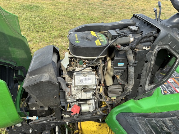 2016 John Deere X730 - Photo17