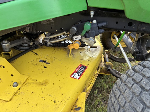 2016 John Deere X730 - Photo22