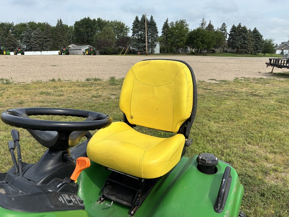 2016 John Deere X730 - Photo21