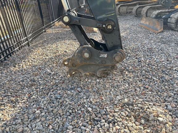 2022 John Deere 250GLC