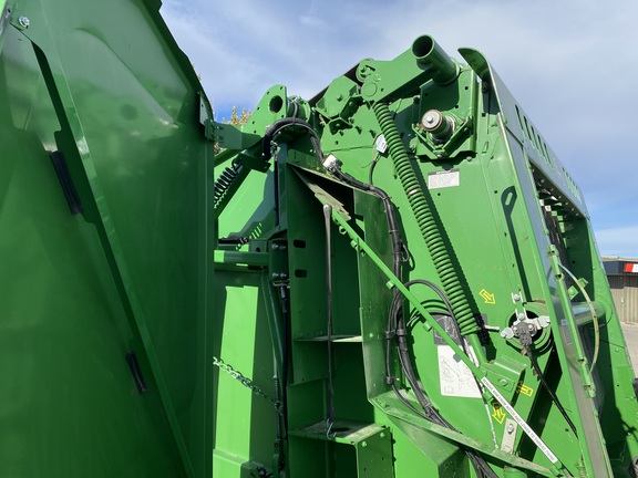 2019 John Deere 560M