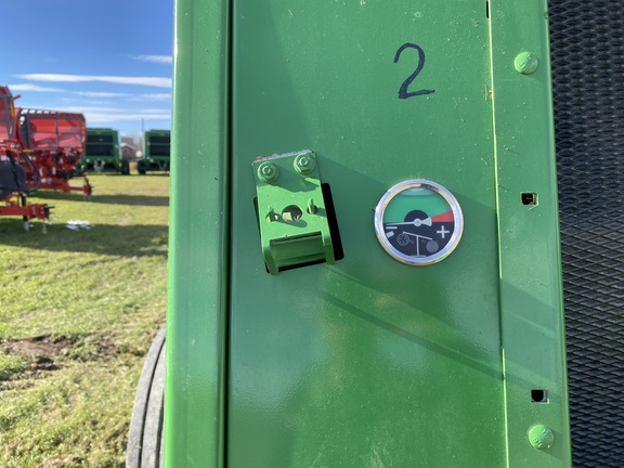 2019 John Deere 560M