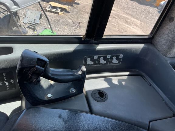 2022 John Deere 1050K