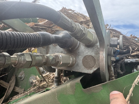 Photo of 2008 John Deere 608C