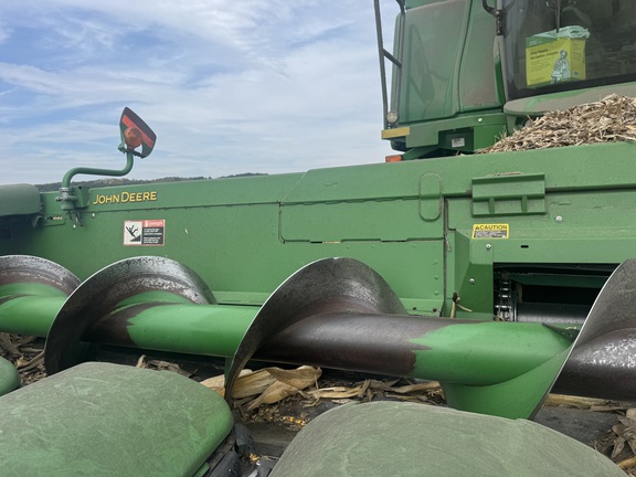 Photo of 2008 John Deere 608C
