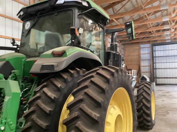 2025 John Deere 8R 370 - Photo10