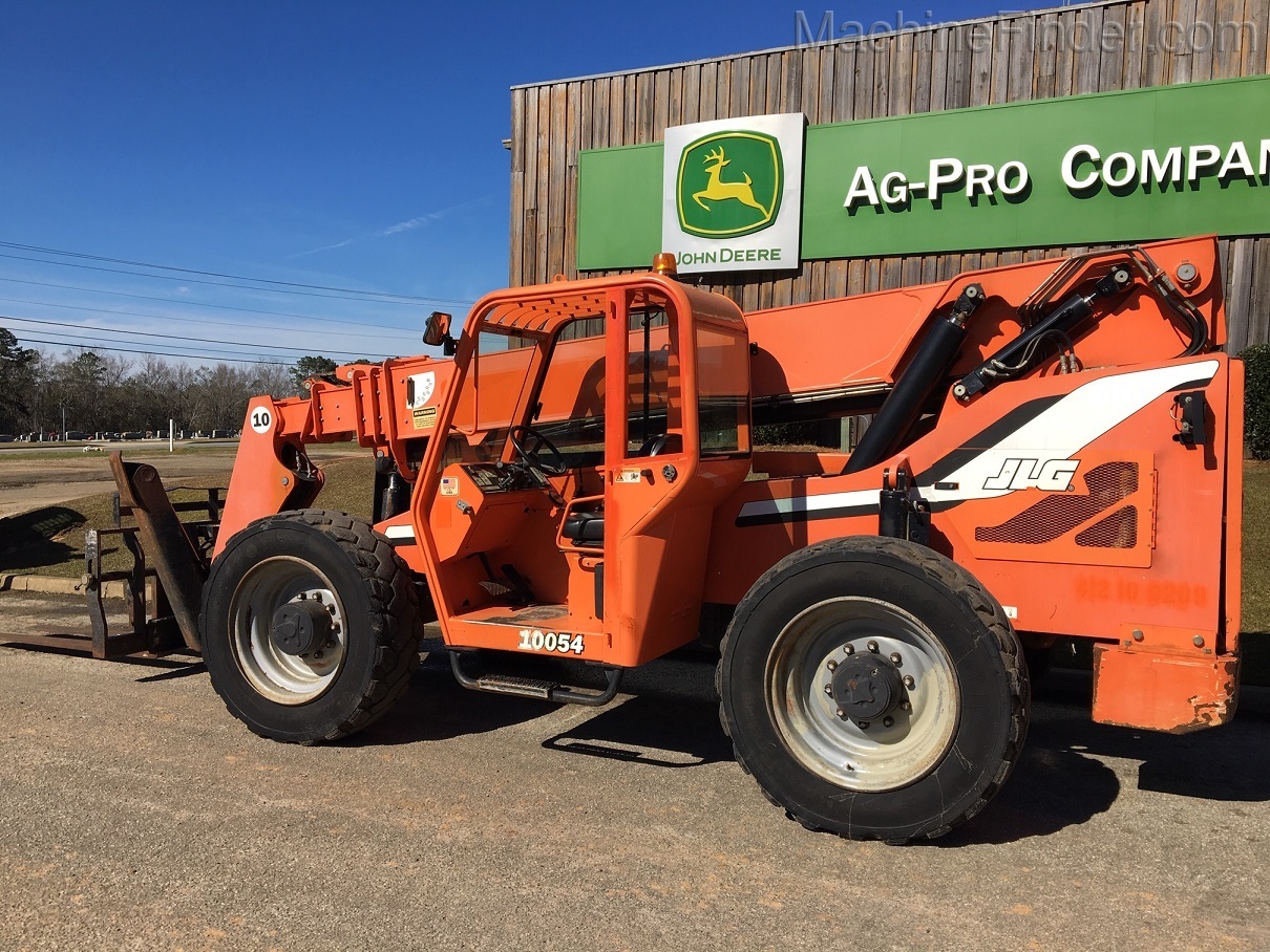 2011 Skytrak 10054 Image 2