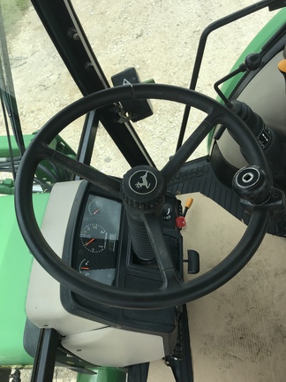 2004 John Deere 5520 Image 7
