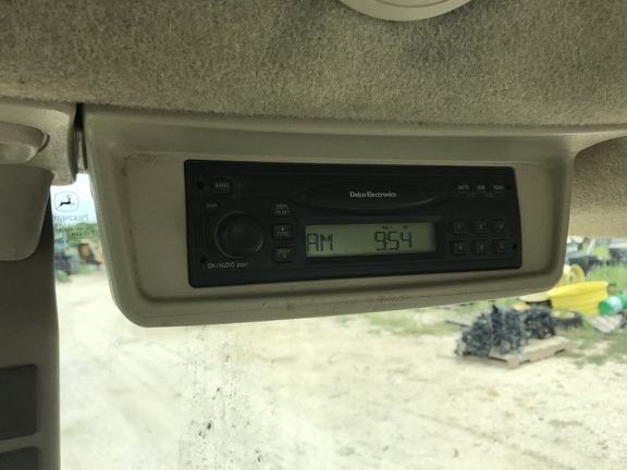 2004 John Deere 5520 Image 8