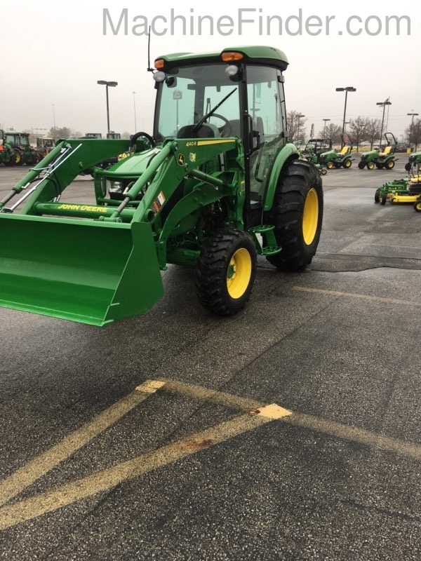 2019 John Deere 4044R Image 5