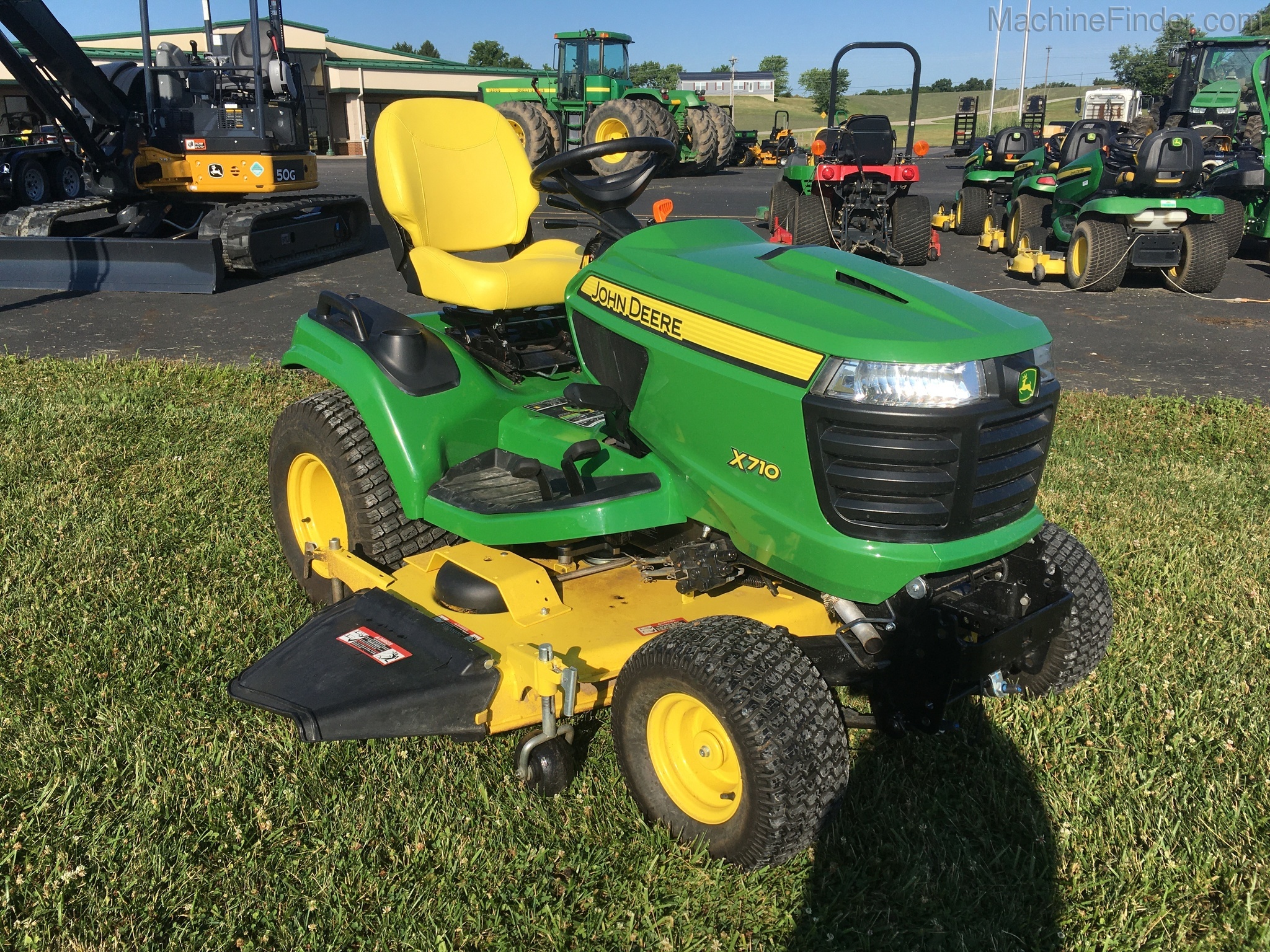 2016 John Deere X710 Image 2