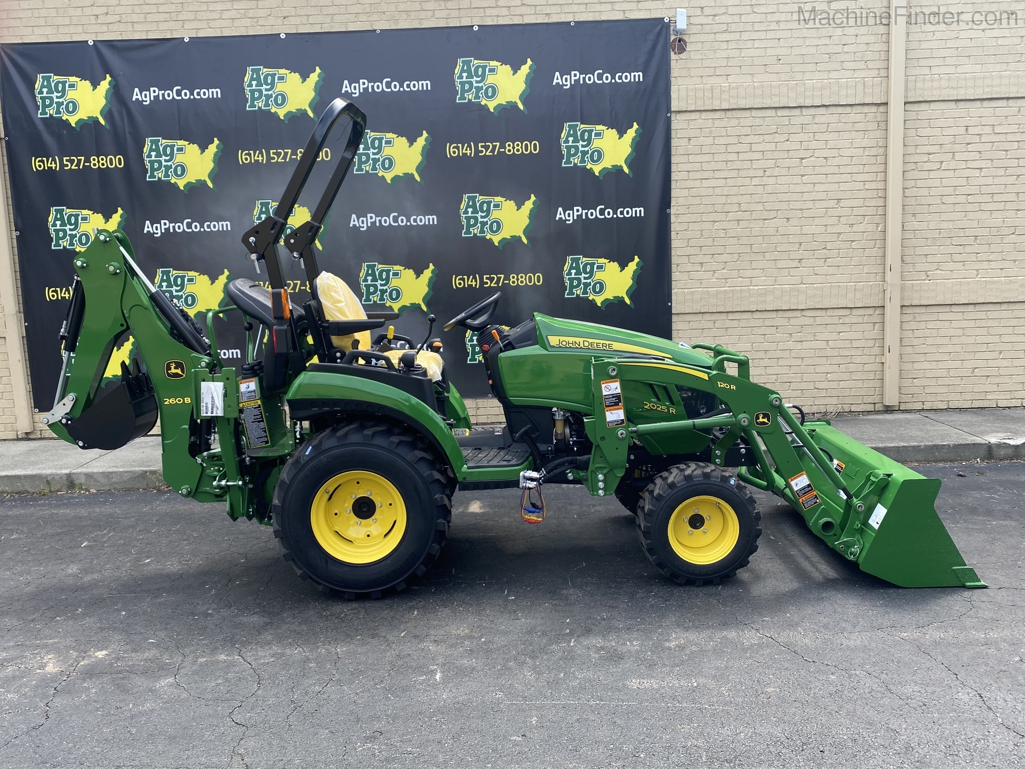 2020 John Deere 2025R Image 5