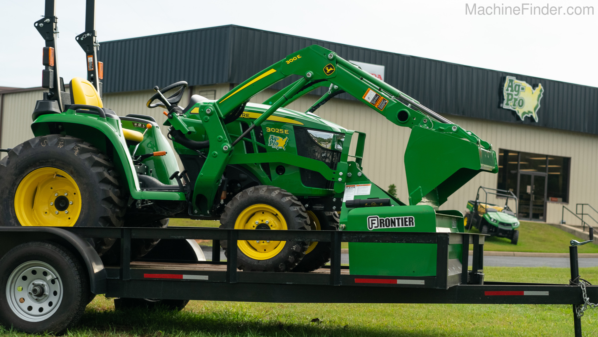 2020 John Deere 3025E Image 3