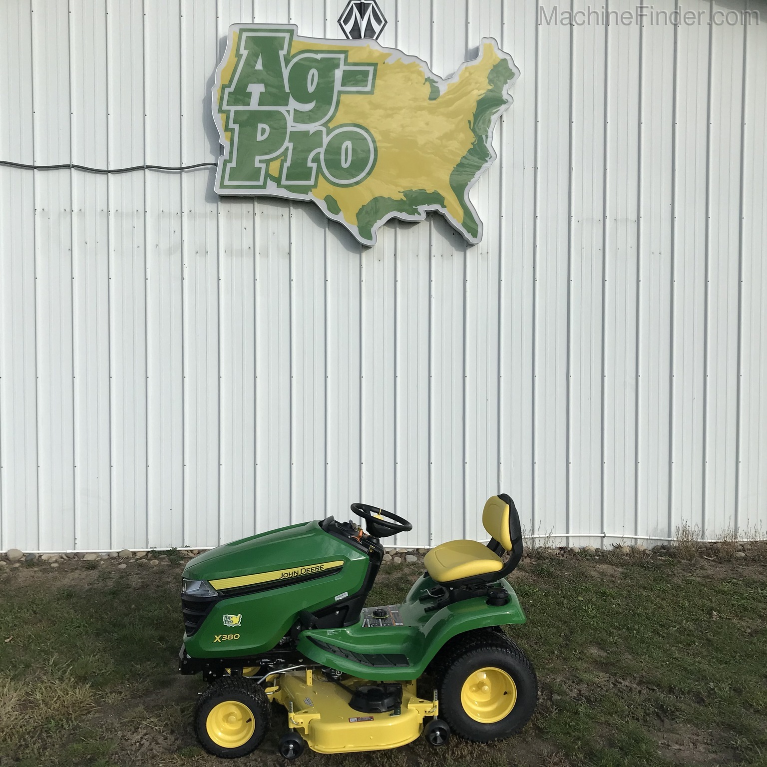 2020 John Deere X380 Image 1