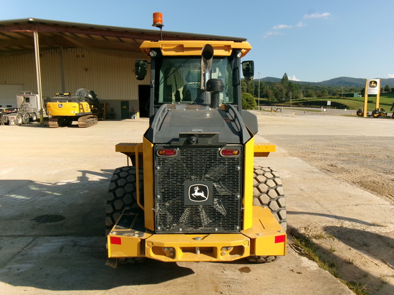 2022 John Deere 544P