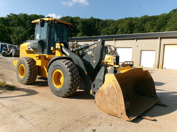2022 John Deere 544P