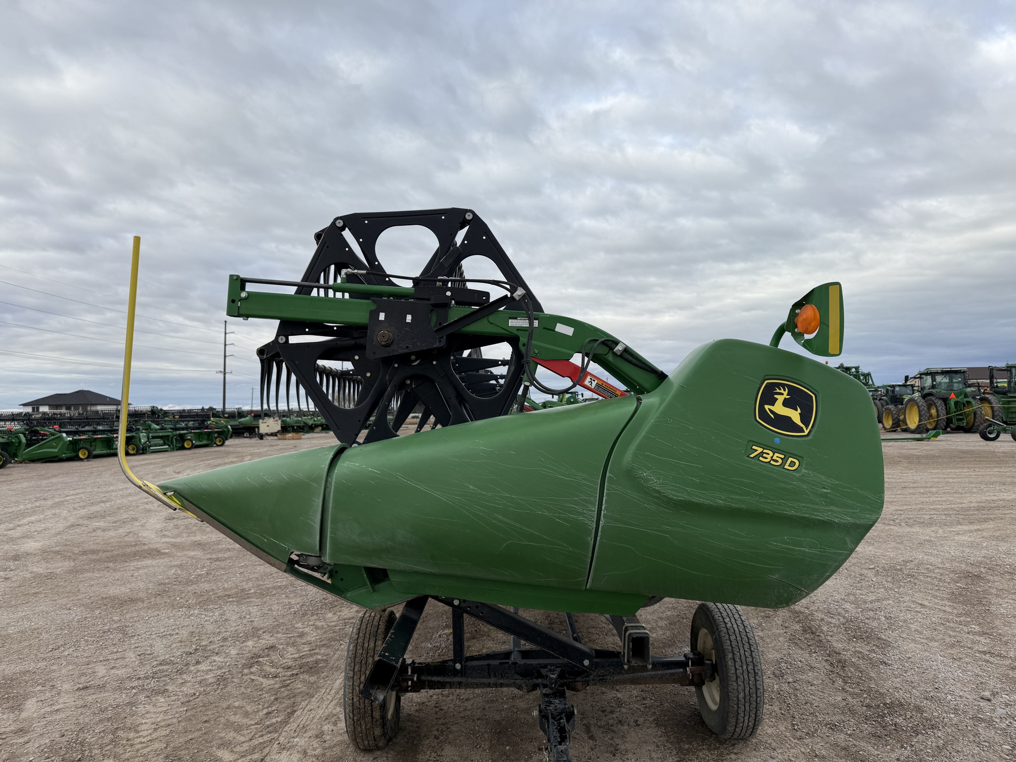 2018 John Deere 735D Image 4