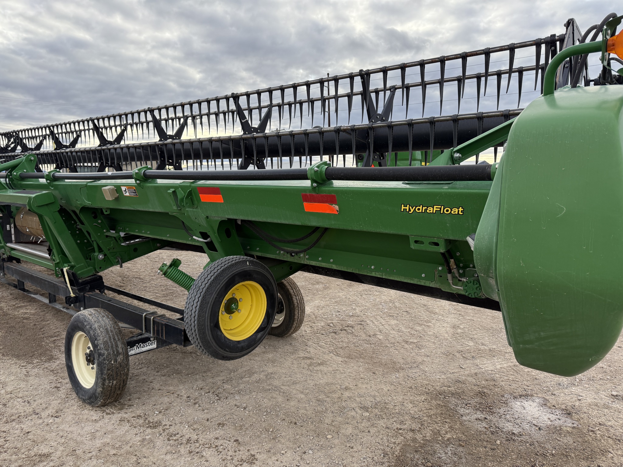 2018 John Deere 735D Image 21