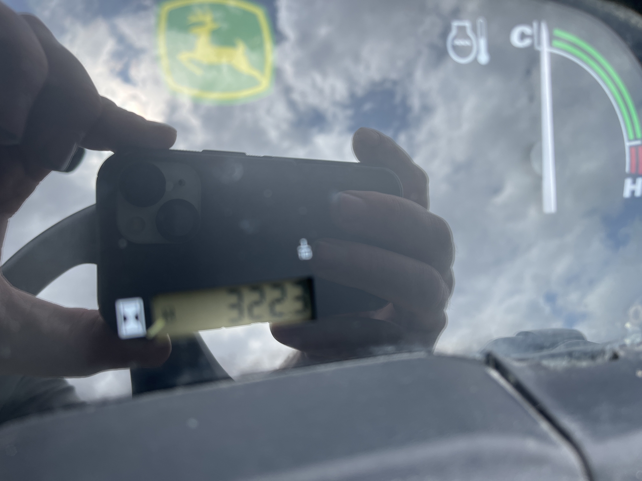 2015 John Deere X734 Lawn & Garden Tractors Rowley, IA