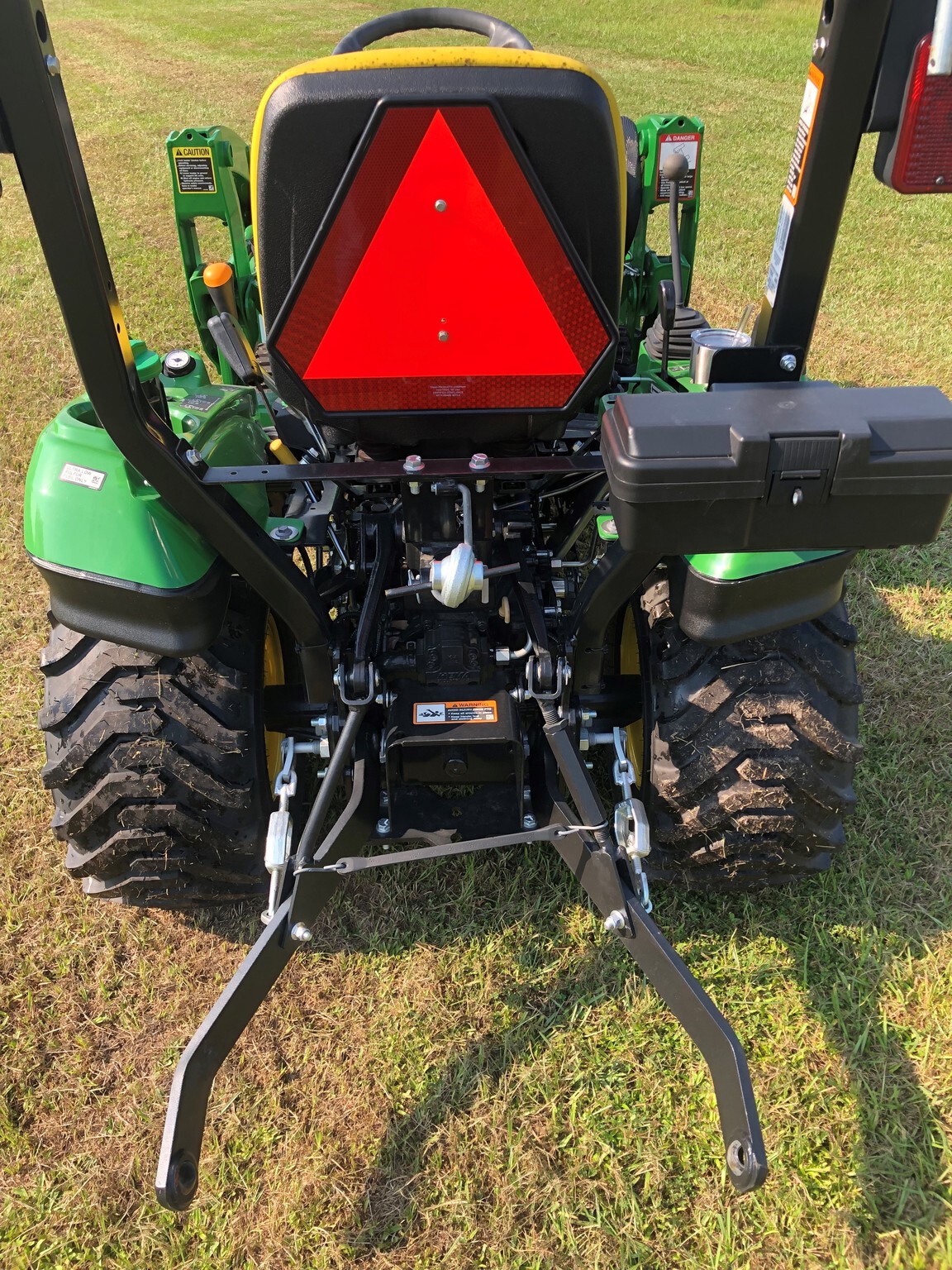 2023 John Deere 1023E Image 6