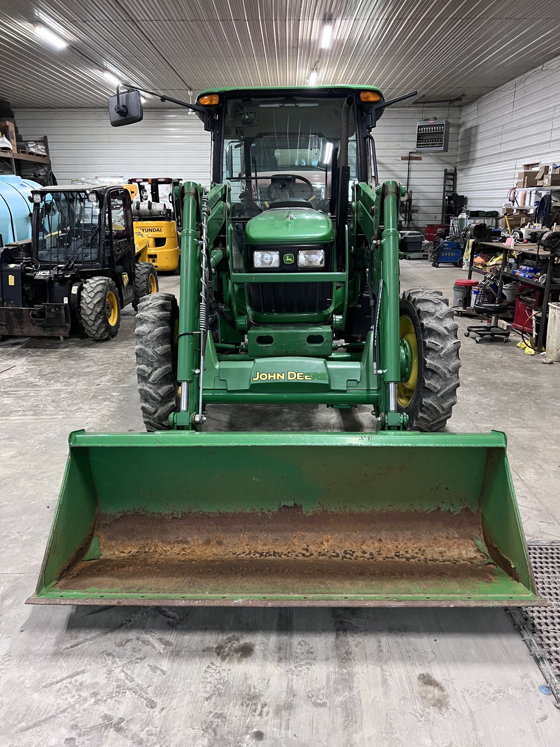 2014 John Deere 5065E Image 5