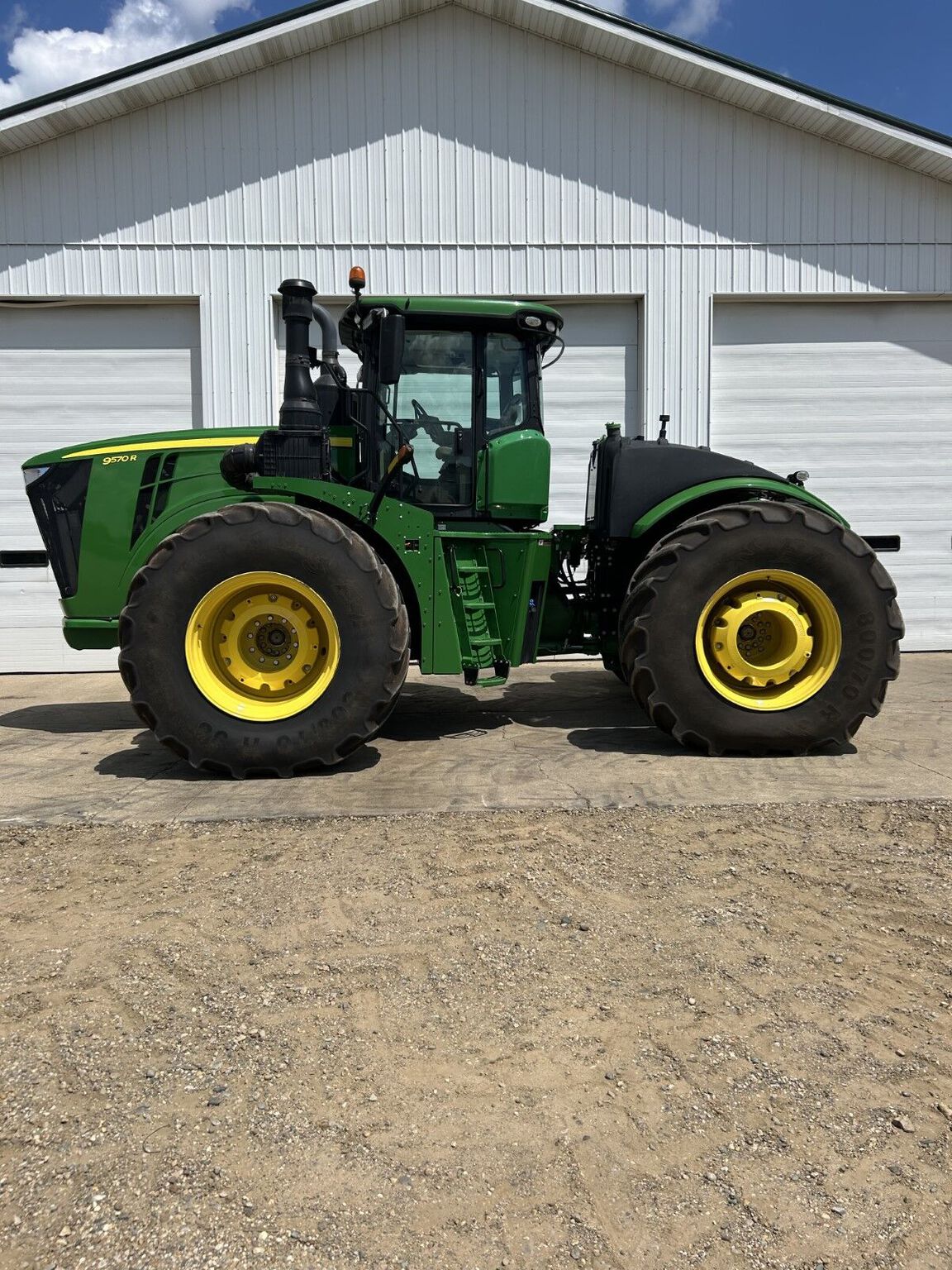 2022 John Deere 9570R Image 3