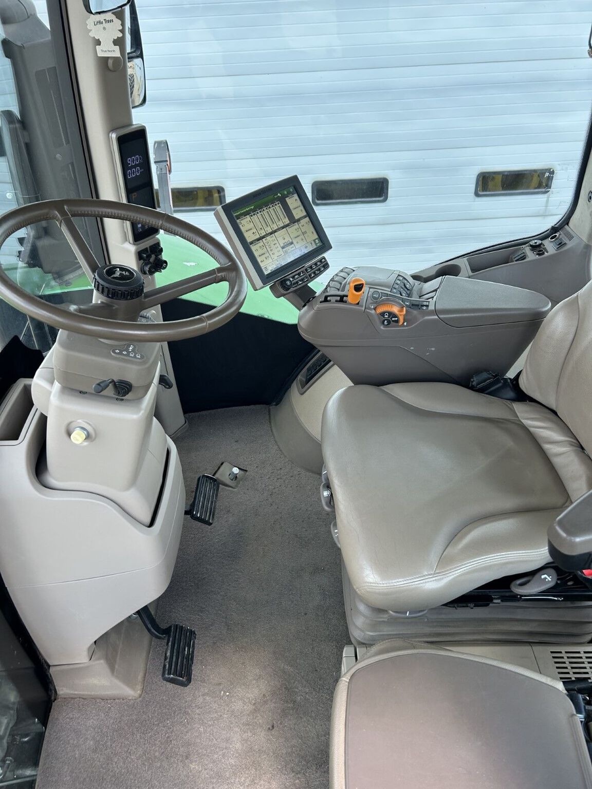 2022 John Deere 9570R Image 5