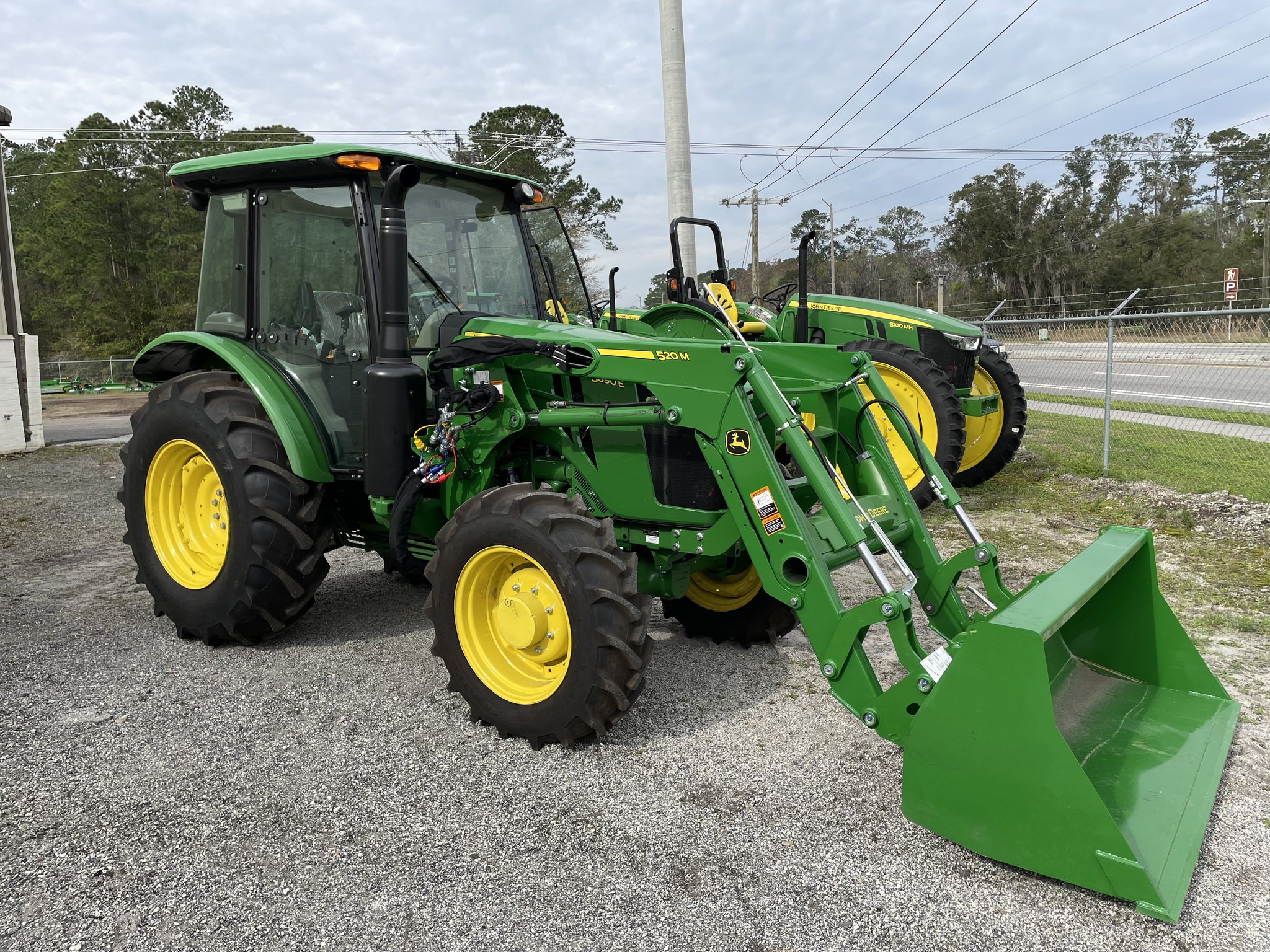 2023 John Deere 5090E Image 1