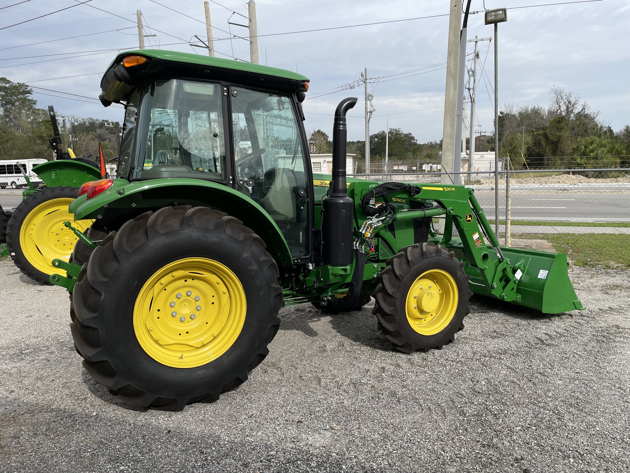 2023 John Deere 5090E Image 5