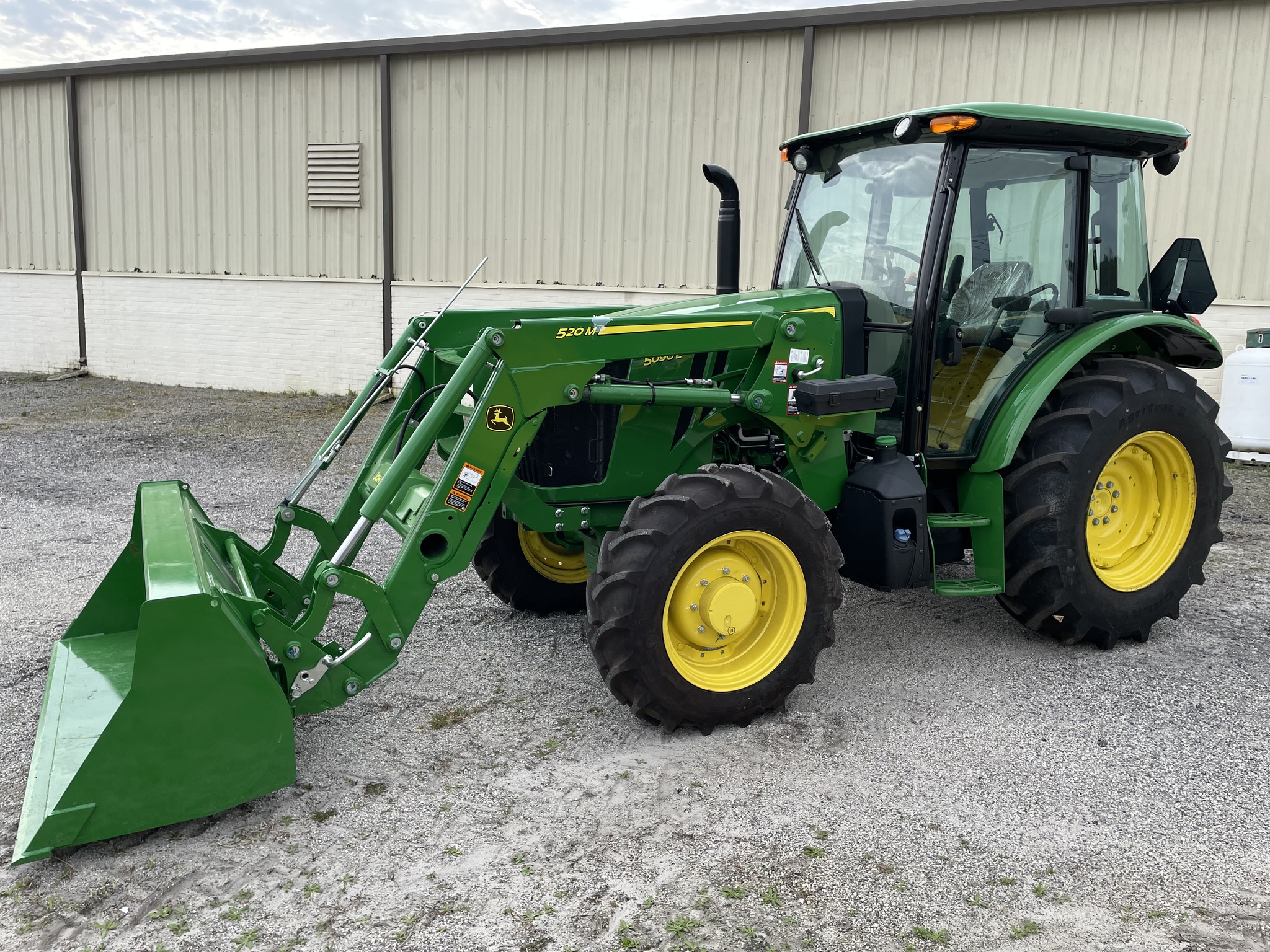 2023 John Deere 5090E Image 8