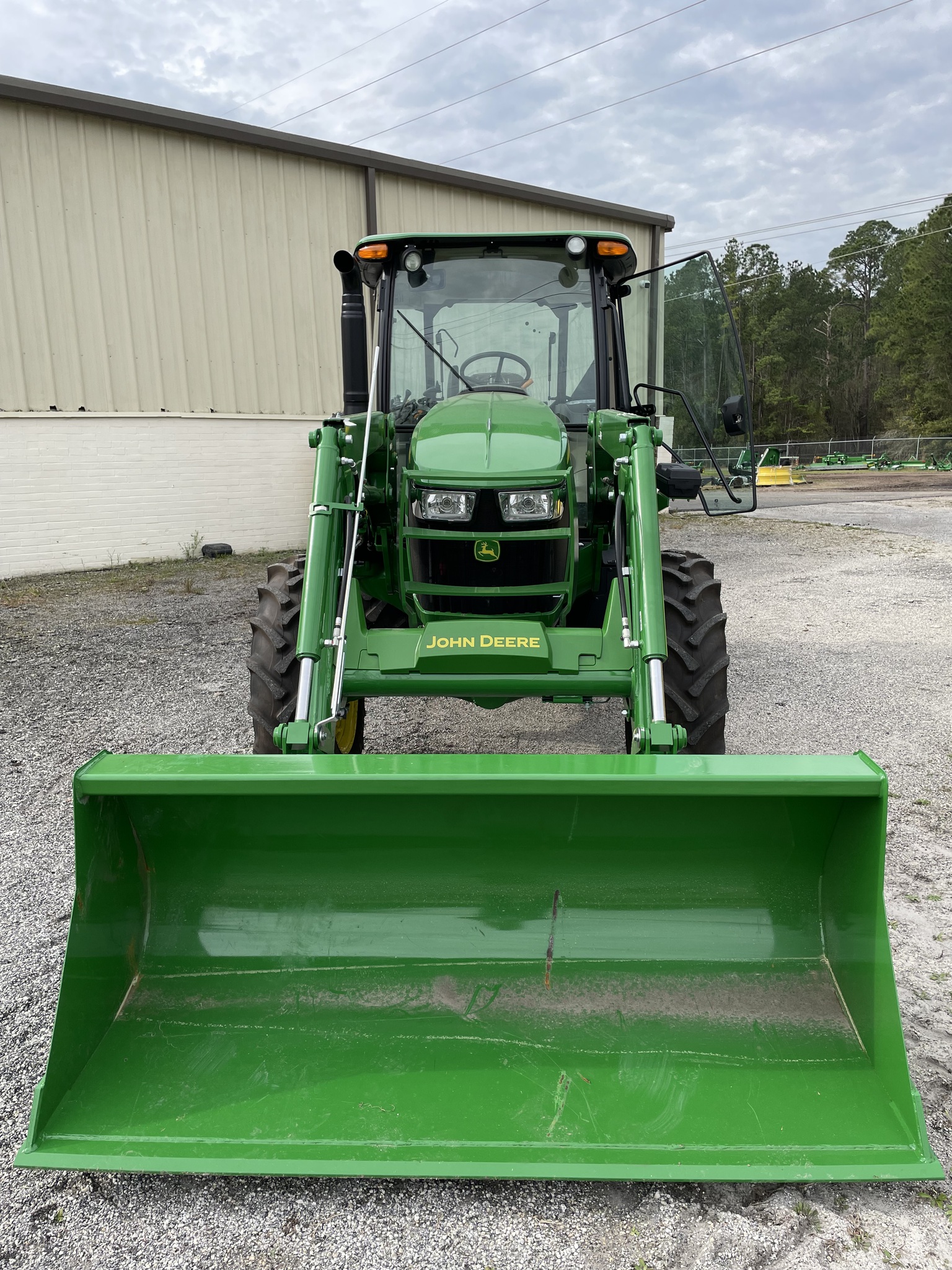 2023 John Deere 5090E Image 2