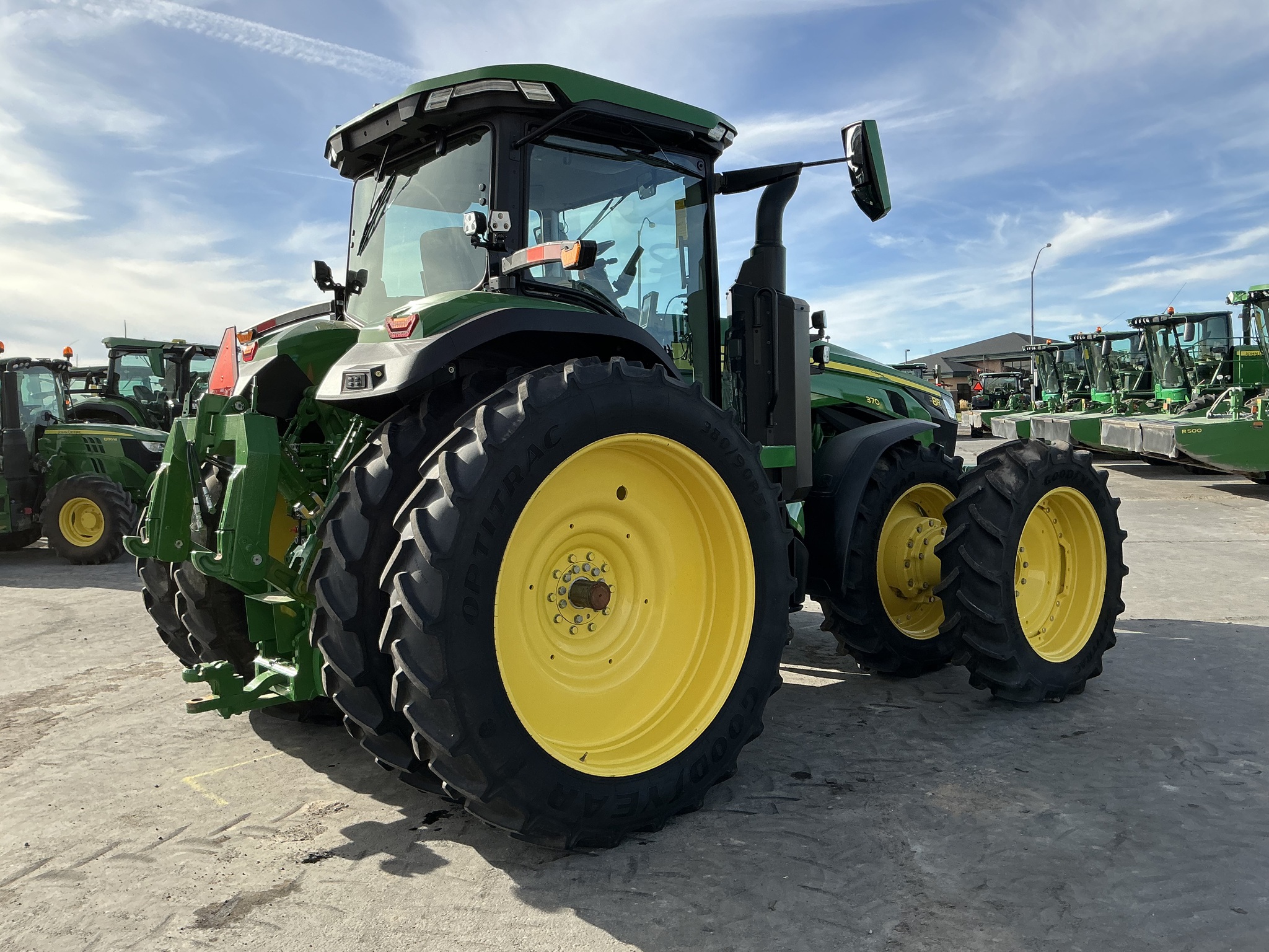 2023 John Deere 8R 370 Image 7
