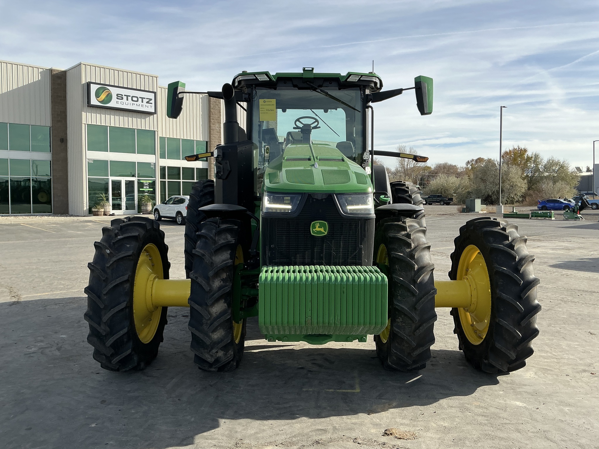 2023 John Deere 8R 370 Image 4