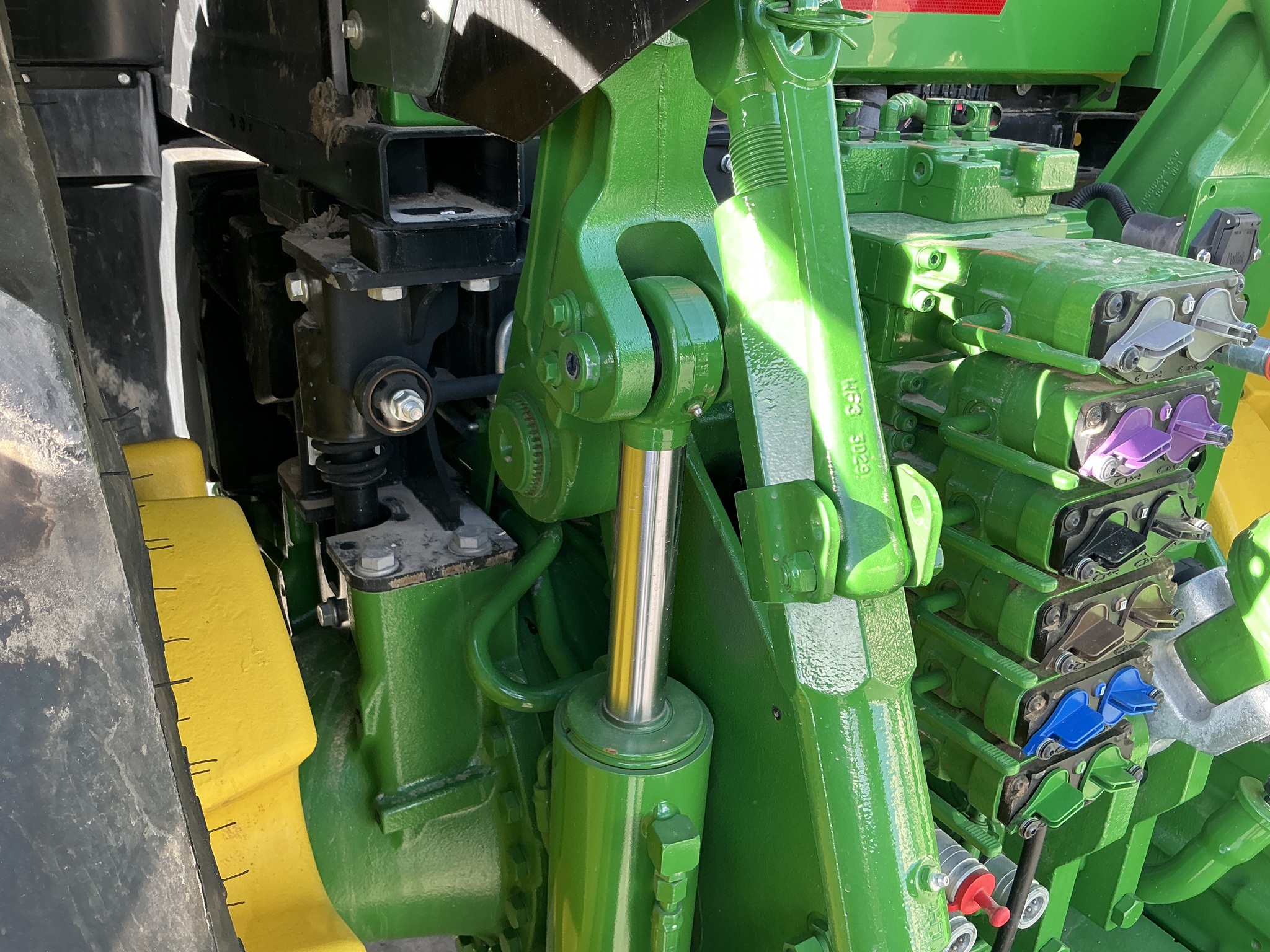 2023 John Deere 8R 370 Image 19