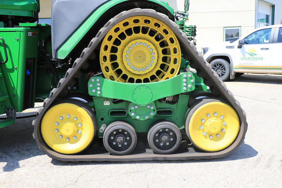 Used 2024 John Deere 9RX 590 Track Tractors at Horizon Ag & Turf in Edmonton West, AB - Photo9