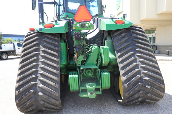 Used 2024 John Deere 9RX 590 Track Tractors at Horizon Ag & Turf in Edmonton West, AB - Photo4