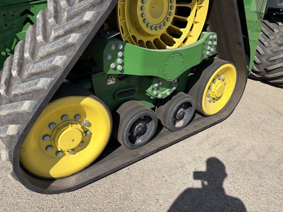 Used 2024 John Deere 9RX 590 Track Tractors at Horizon Ag & Turf in Edmonton West, AB - Photo15
