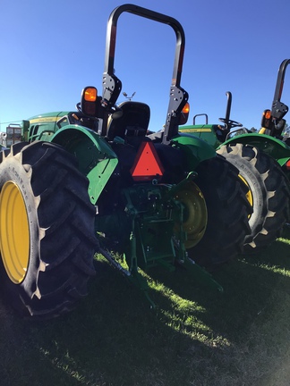 2023 John Deere 5075E Photo 5