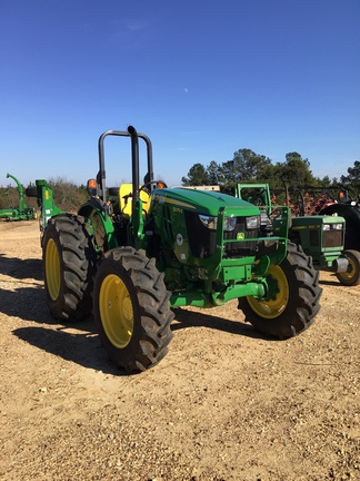 2024 John Deere 5075E Photo 4