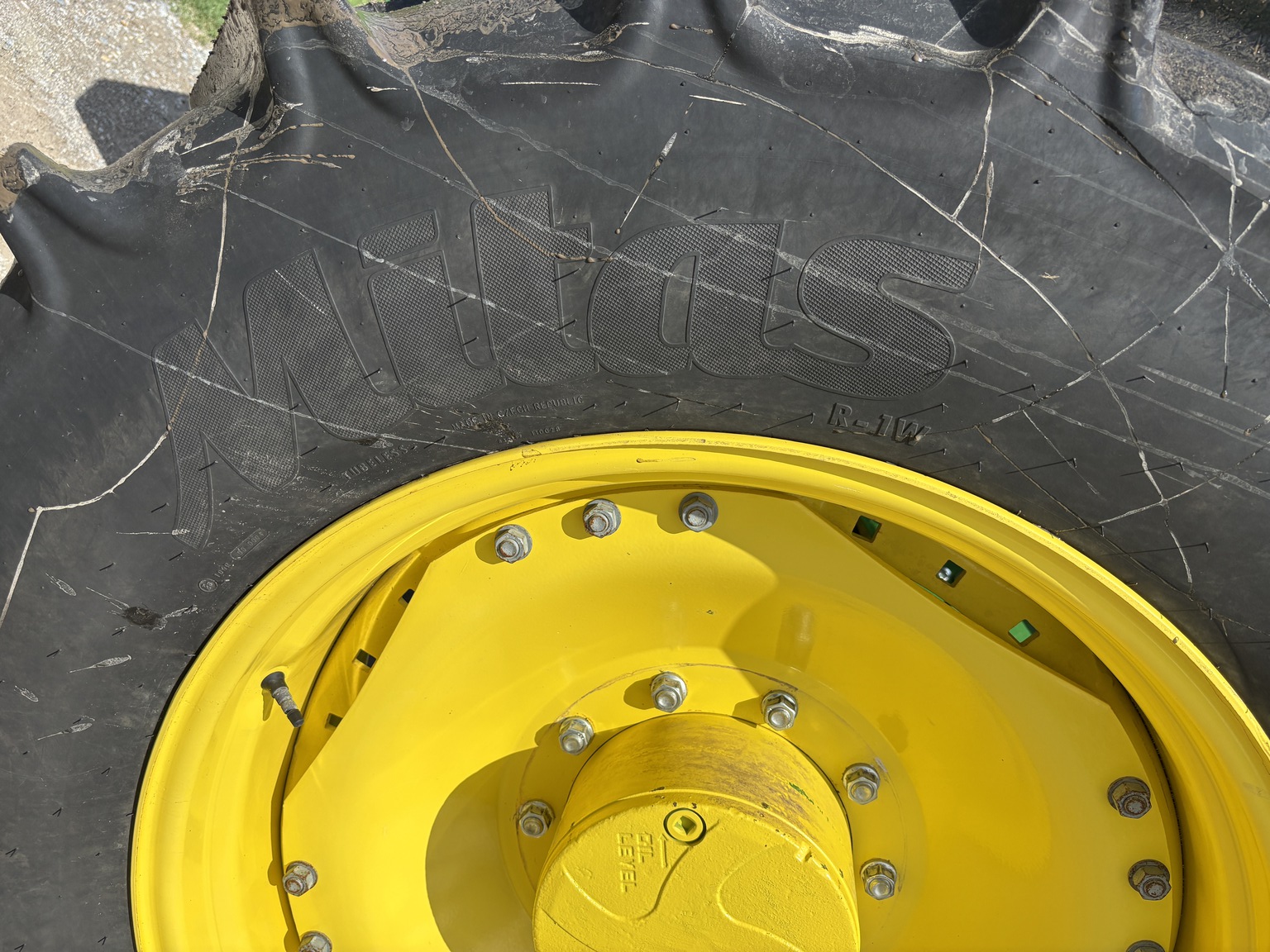 2024 John Deere 6R 195 Image 10
