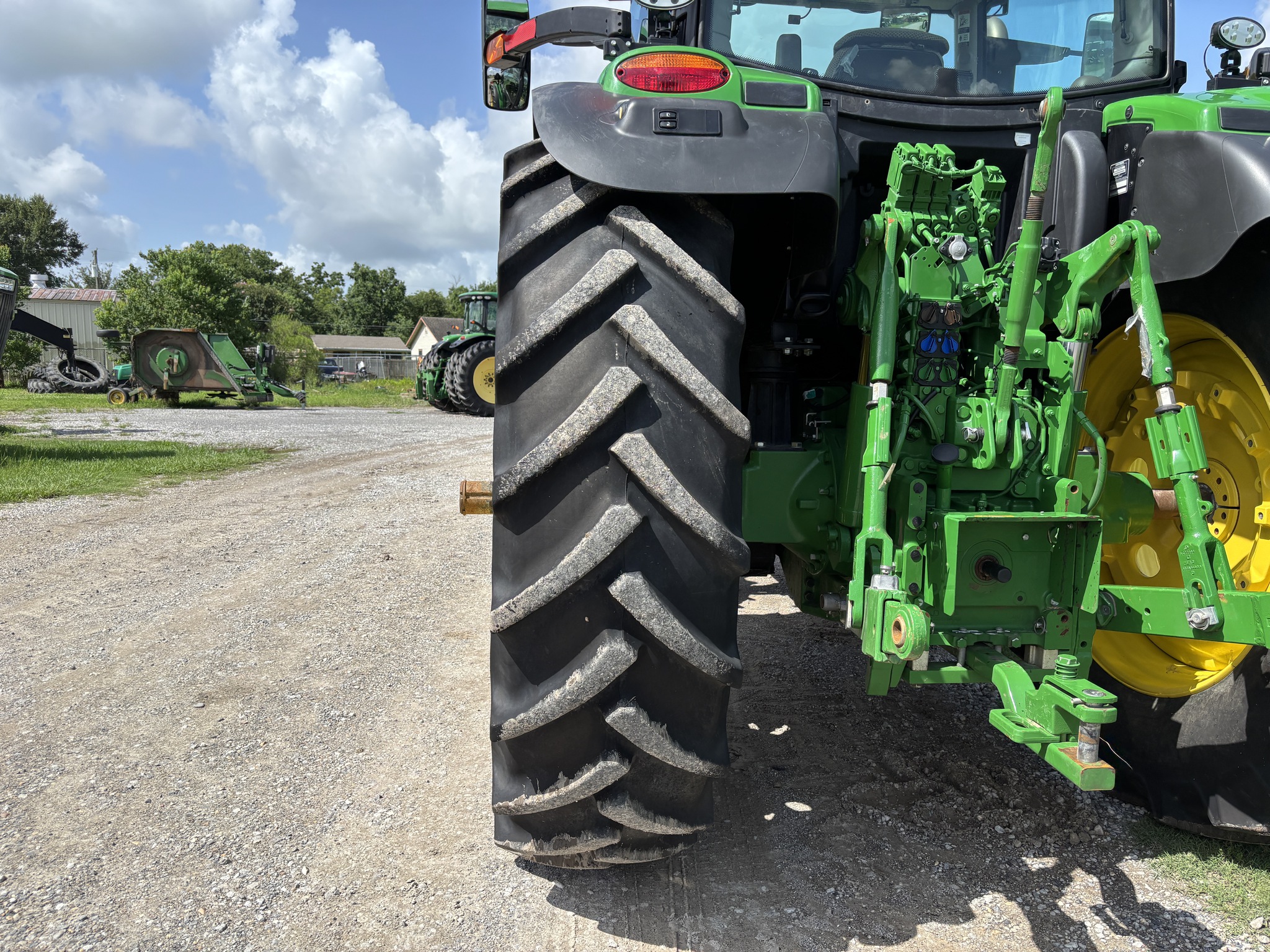 2024 John Deere 6R 195 Image 13