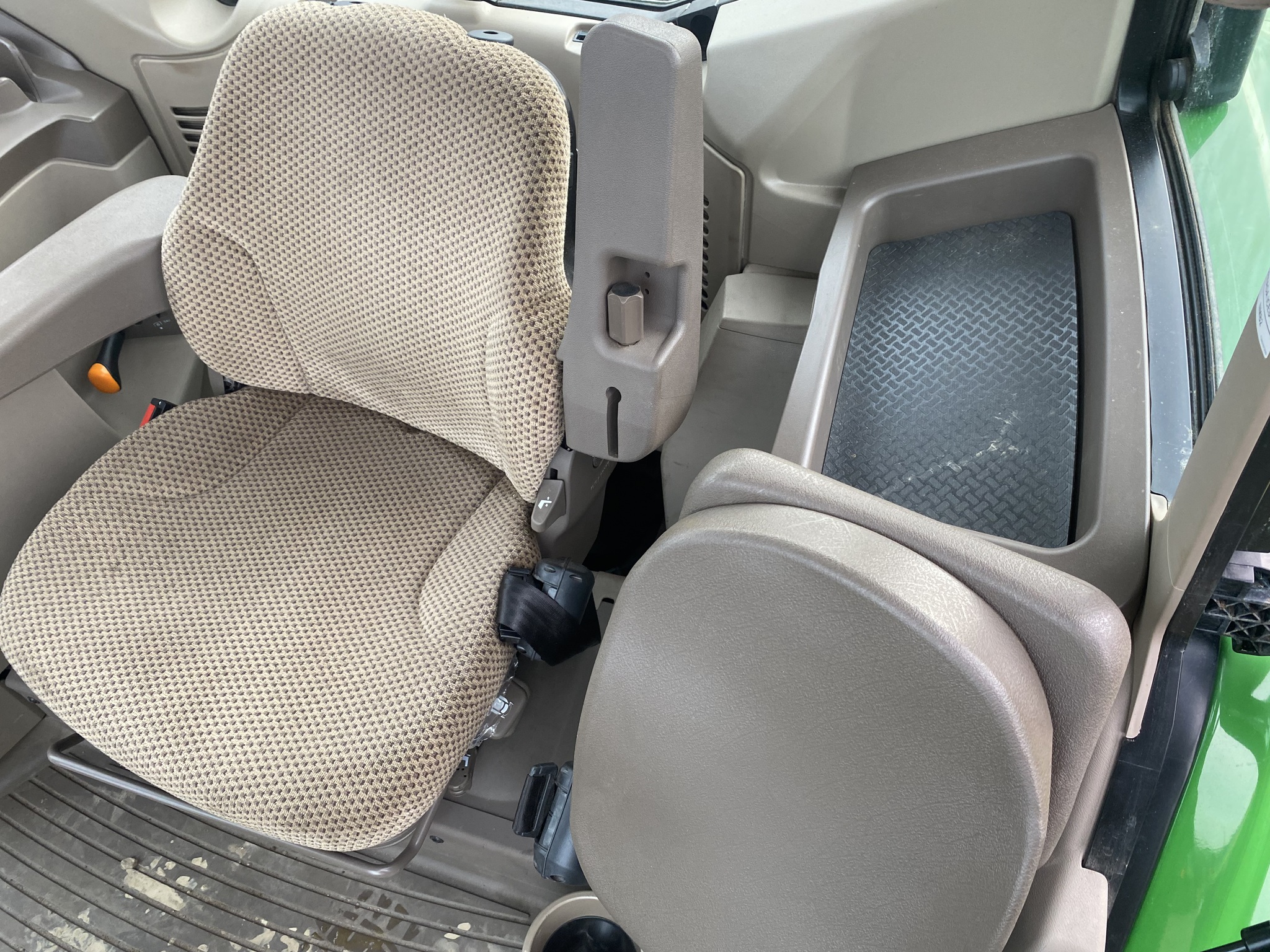 2024 John Deere 6155M Image 7