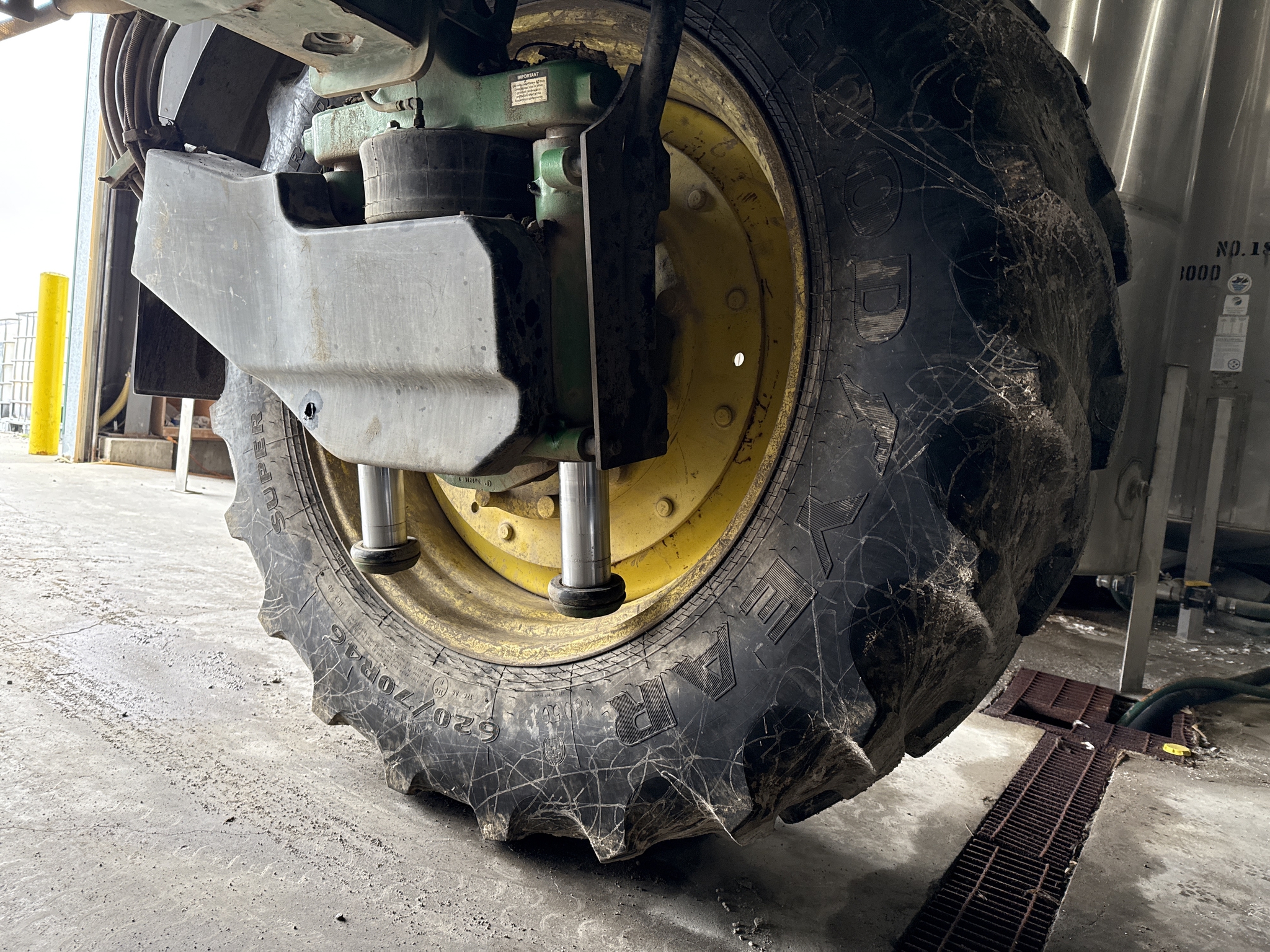 2013 John Deere 4940 Image 17