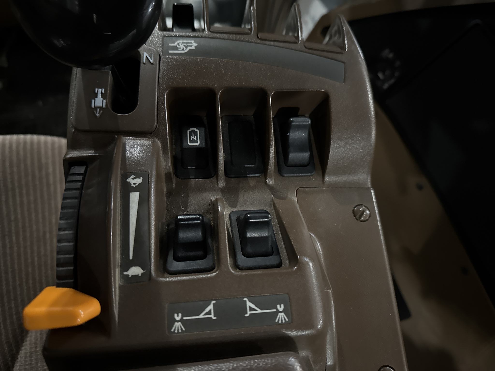 2013 John Deere 4940 Image 95