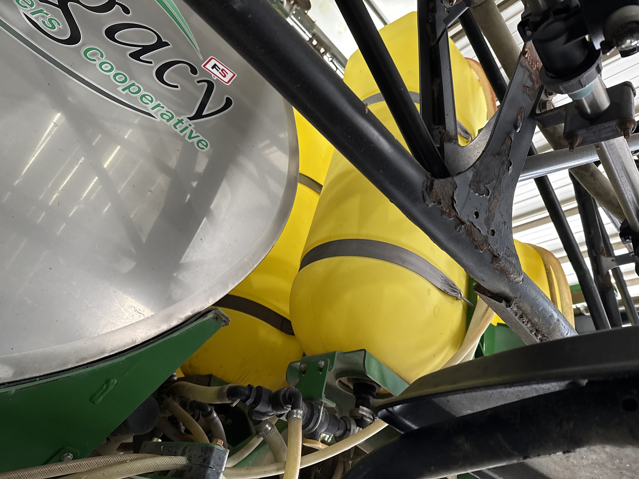2013 John Deere 4940 Image 18