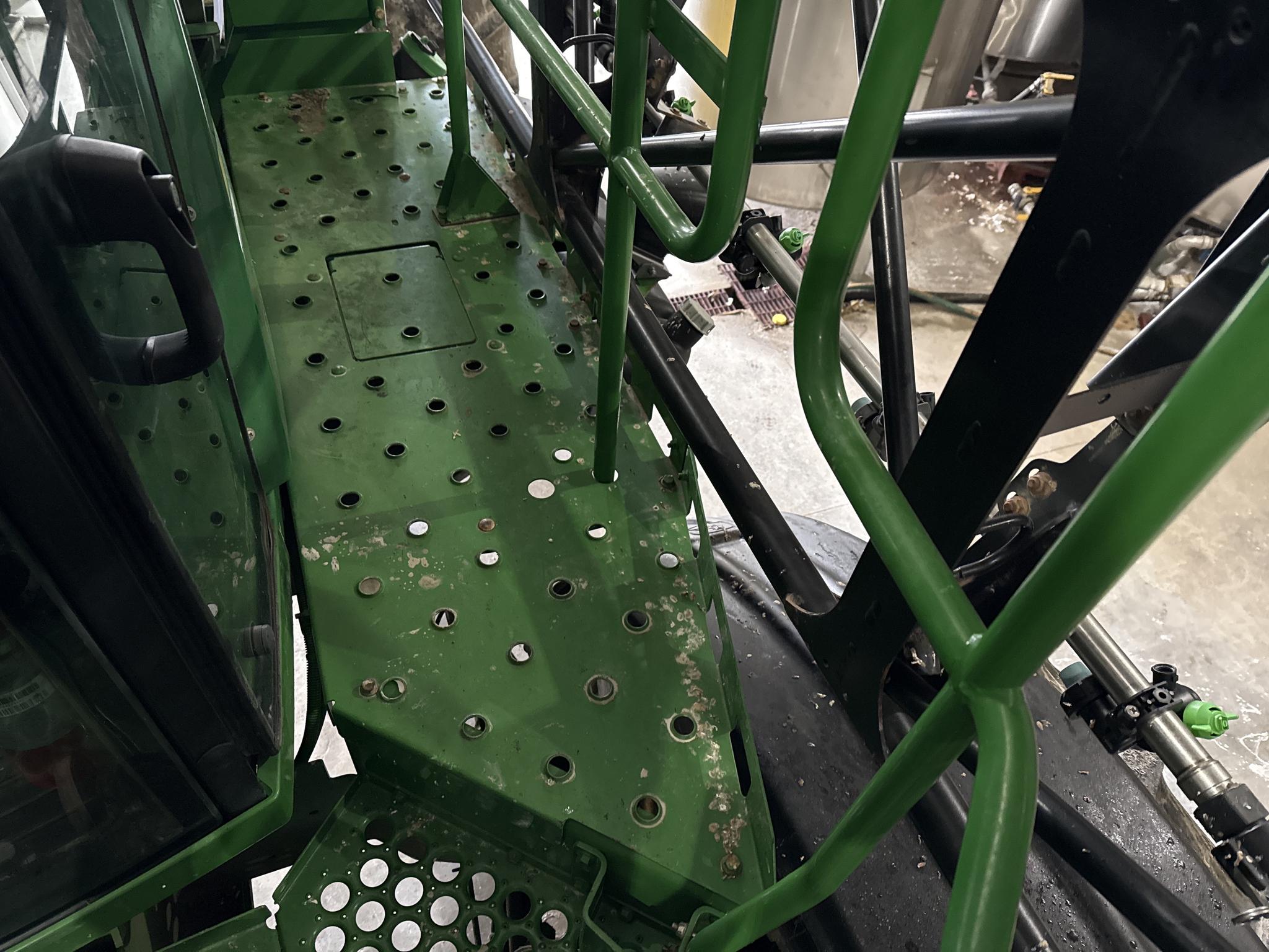 2013 John Deere 4940 Image 63